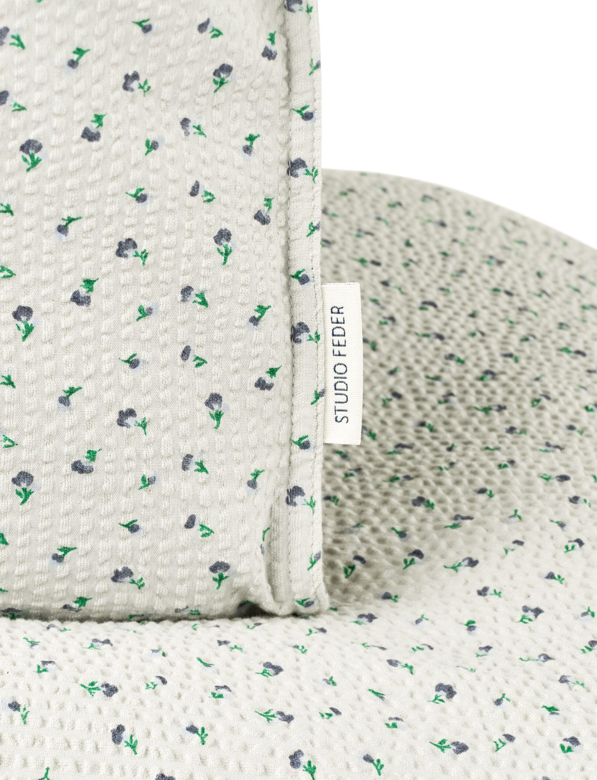 Adult Bedding Seersucker