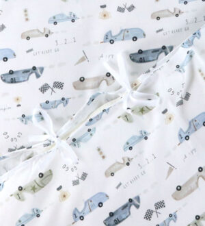 Nørgaard Madsens Sengetøj - Baby - Hvid m. Gamle Biler