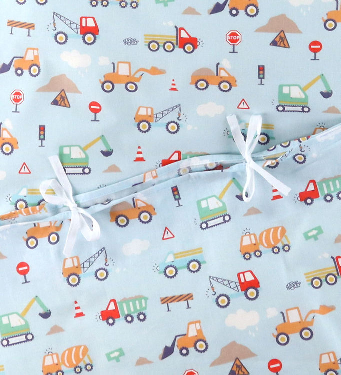 Nørgaard Madsens Sengetøj - Voksen - Lyseblå m. Maskiner