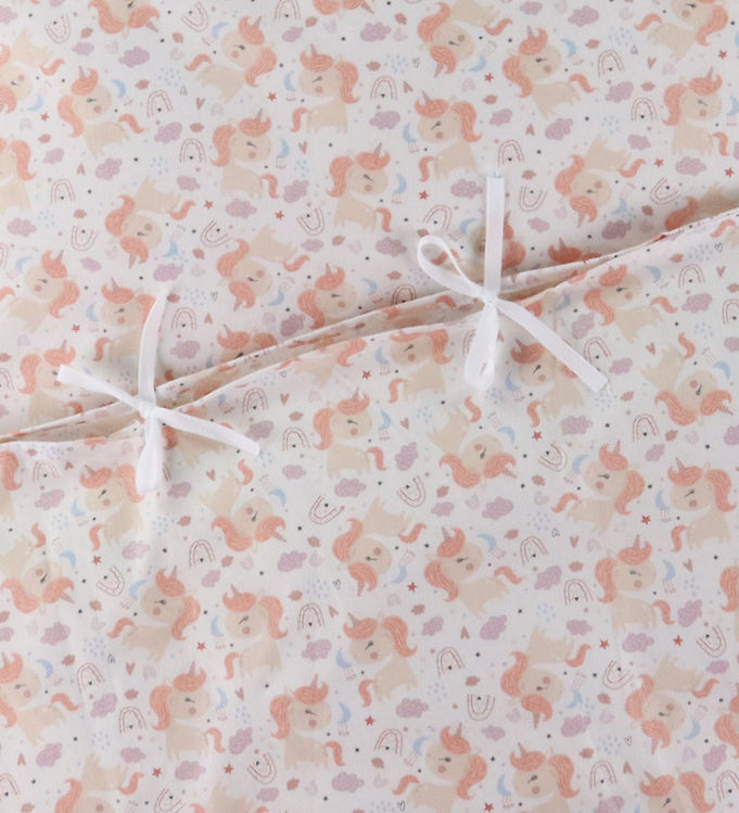 Nørgaard Madsens Sengetøj - Voksen - Små Enhjørninger - Mauve/Hv
